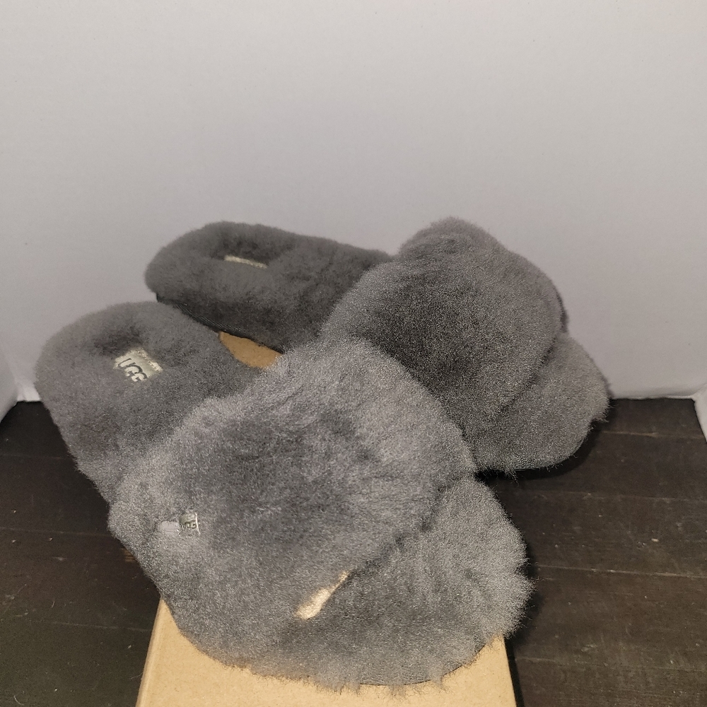 UGG $90 1129670 Women's Fluff Slide II Charcoal Slippers SZ 6.0 NIB  !